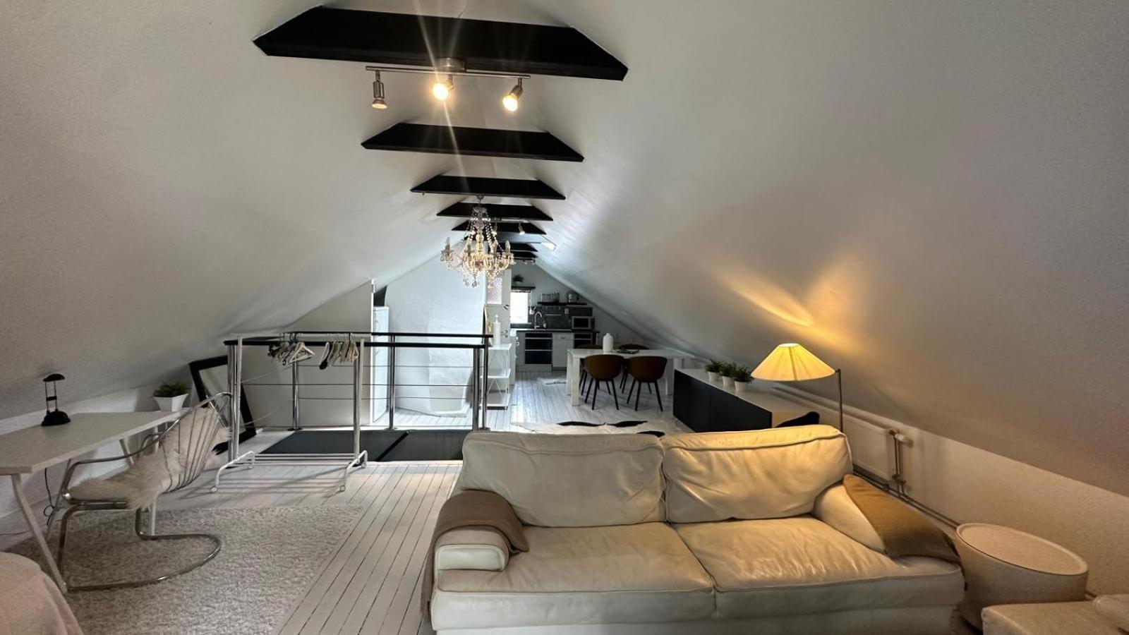 Apartment Penthouse For Workers & Familys Near Skf Göteborg