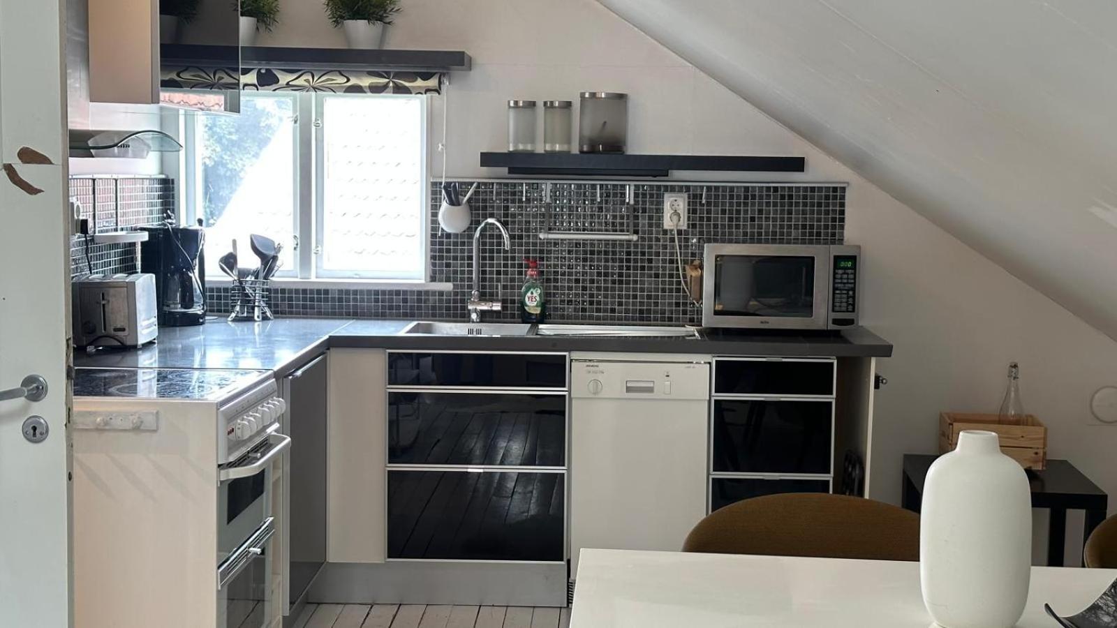 Penthouse For Workers & Familys Near Skf Apartment *