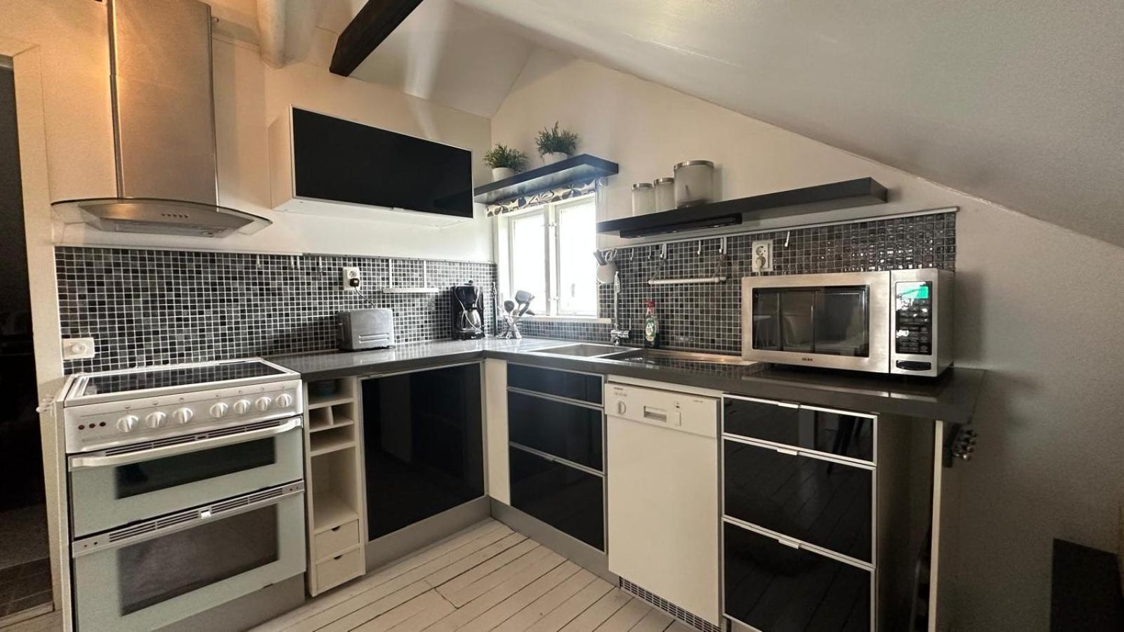 Penthouse For Workers & Familys Near Skf