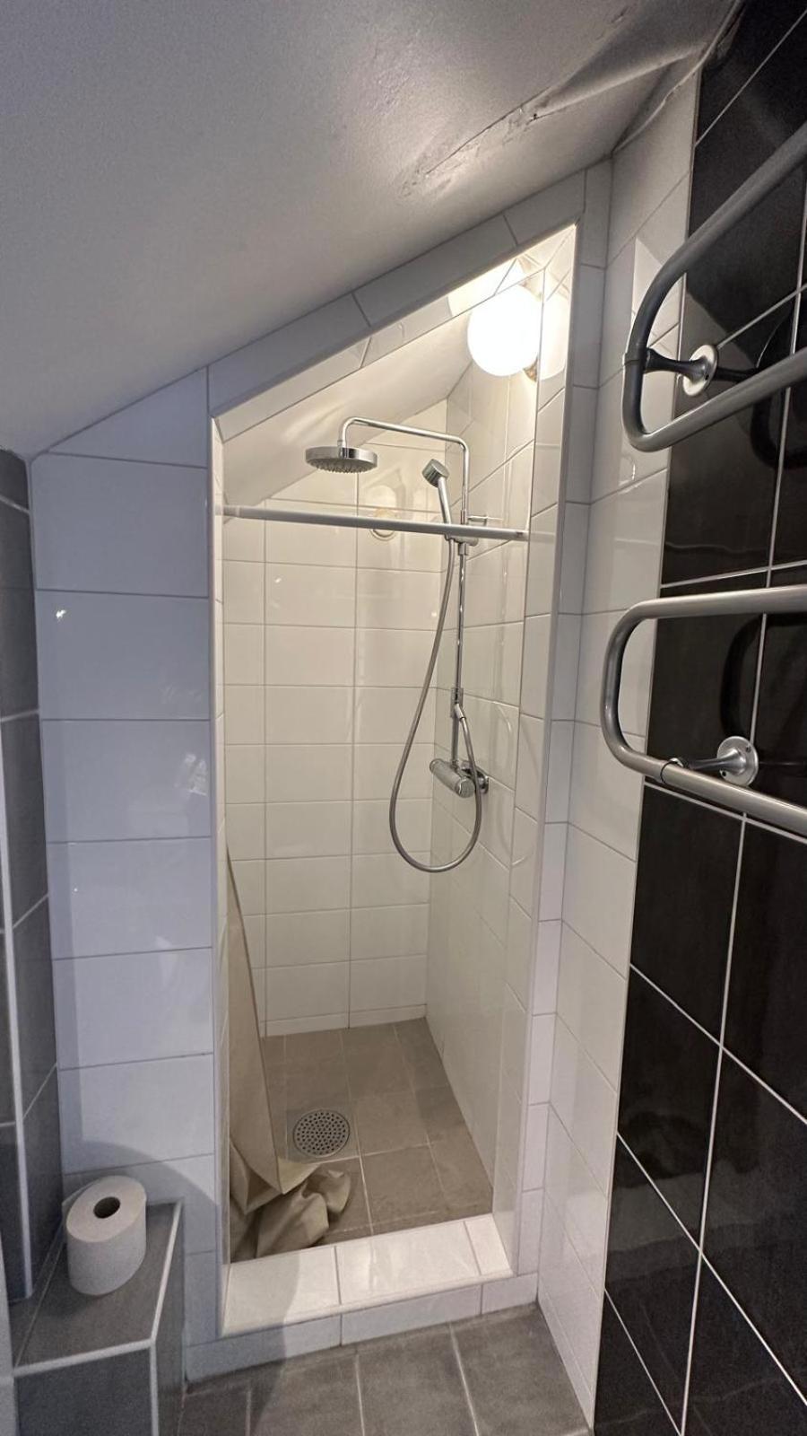 Penthouse For Workers & Familys Near Skf Apartment *