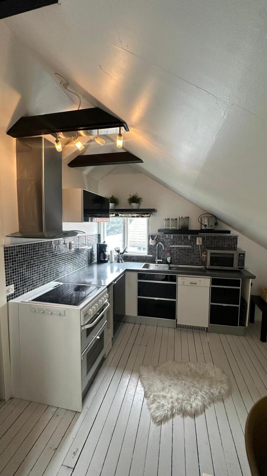 Penthouse For Workers & Familys Near Skf Apartment *